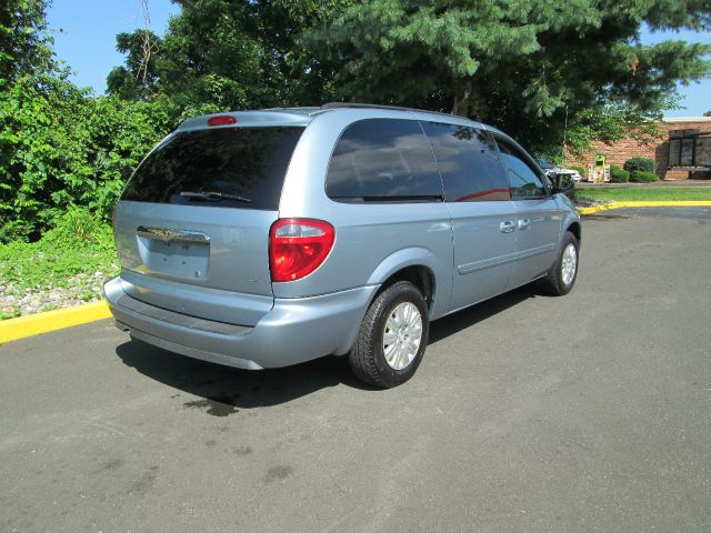 2006 Chrysler Town and Country Elk Conversion Van