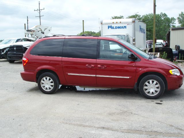 2006 Chrysler Town and Country 3.5