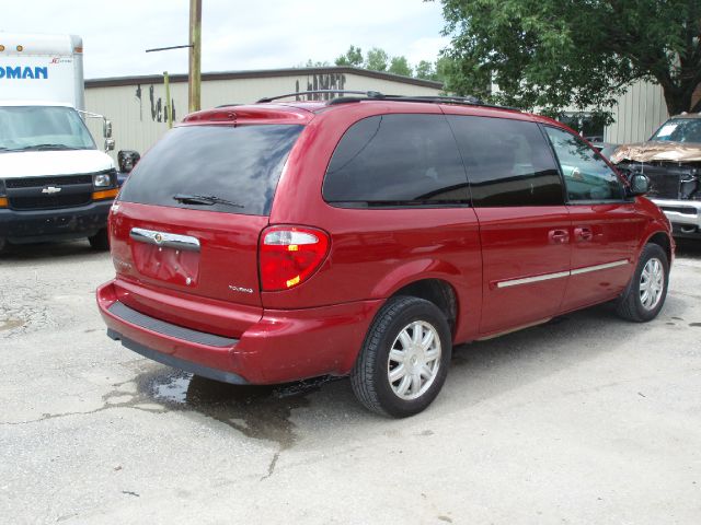 2006 Chrysler Town and Country 3.5