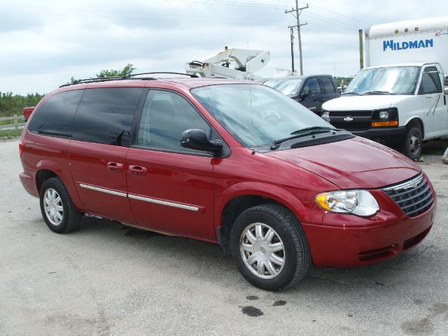 2006 Chrysler Town and Country 3.5