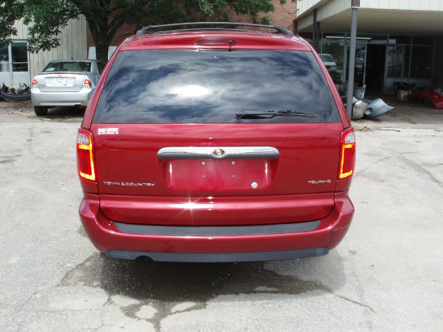 2006 Chrysler Town and Country 3.5