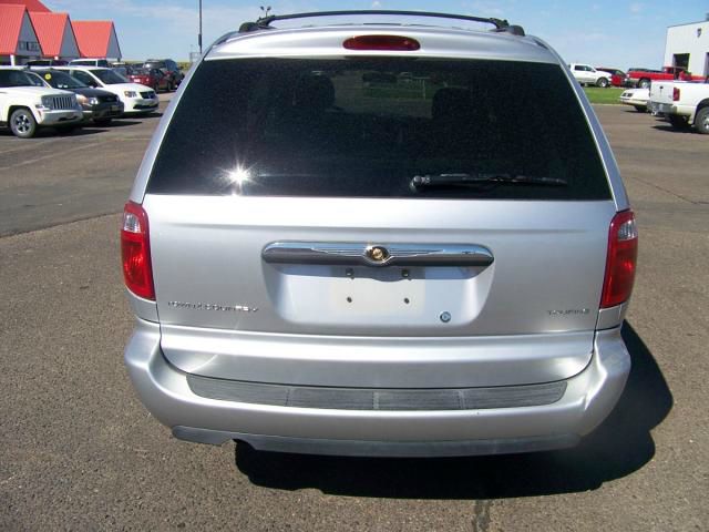 2006 Chrysler Town and Country 3.5