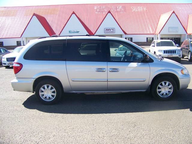 2006 Chrysler Town and Country 3.5