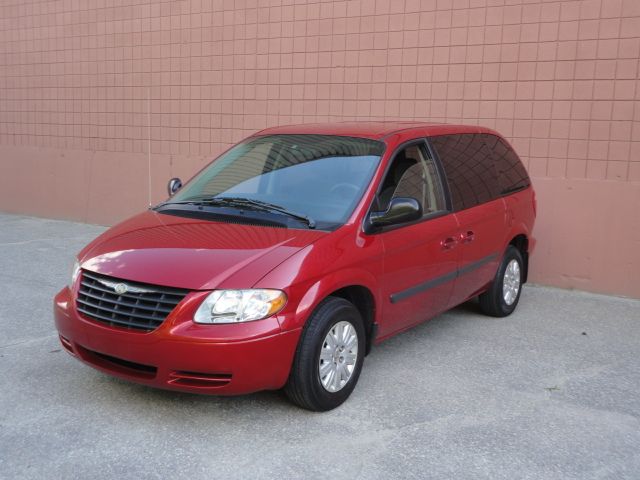 2006 Chrysler Town and Country 4X4 w/On Star