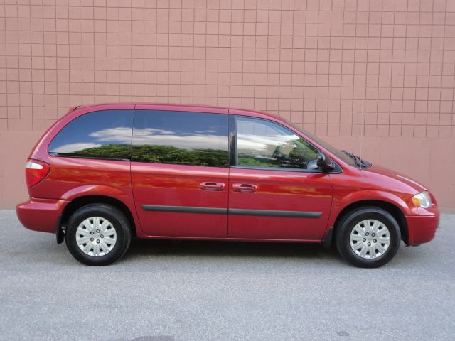 2006 Chrysler Town and Country 4X4 w/On Star