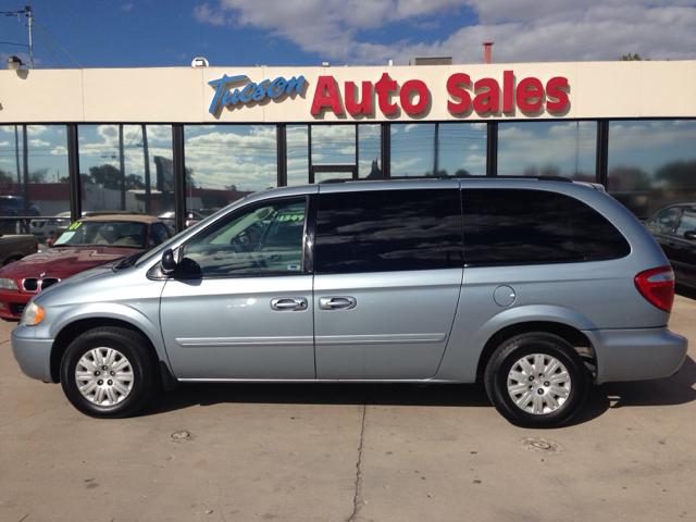 2006 Chrysler Town and Country Elk Conversion Van