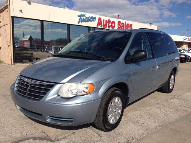 2006 Chrysler Town and Country Elk Conversion Van