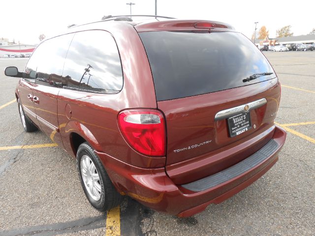 2007 Chrysler Town and Country SLT 25