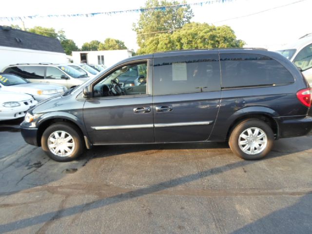 2007 Chrysler Town and Country 3.5