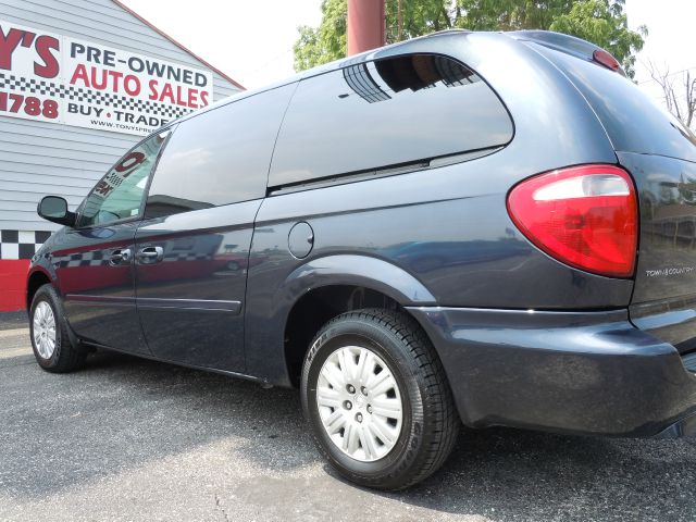 2007 Chrysler Town and Country SLT 4WD 15