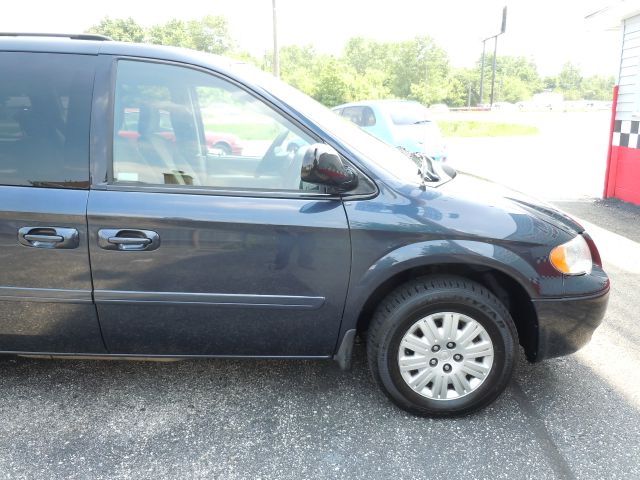 2007 Chrysler Town and Country SLT 4WD 15