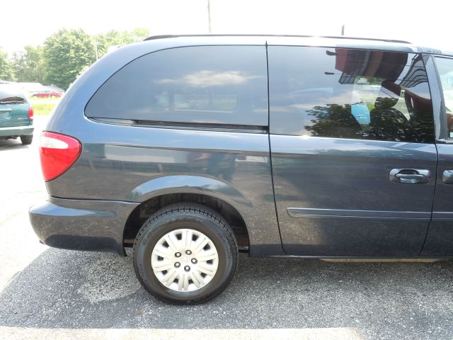 2007 Chrysler Town and Country SLT 4WD 15