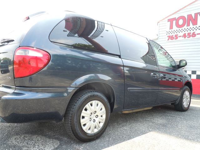 2007 Chrysler Town and Country SLT 4WD 15