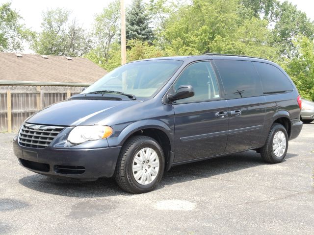 2007 Chrysler Town and Country SLT 4WD 15