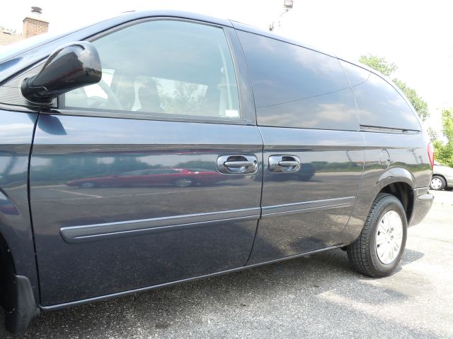 2007 Chrysler Town and Country SLT 4WD 15