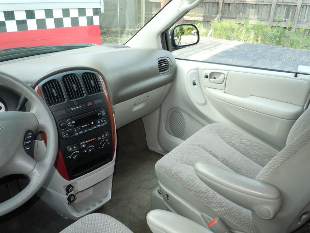 2007 Chrysler Town and Country SLT 4WD 15