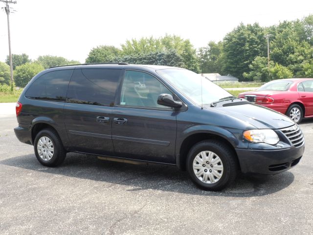 2007 Chrysler Town and Country SLT 4WD 15