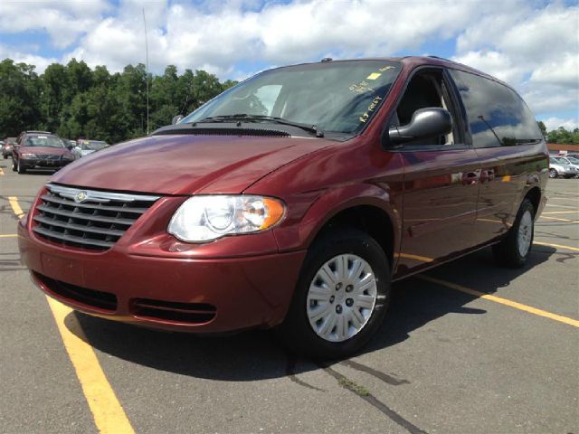 2007 Chrysler Town and Country Elk Conversion Van