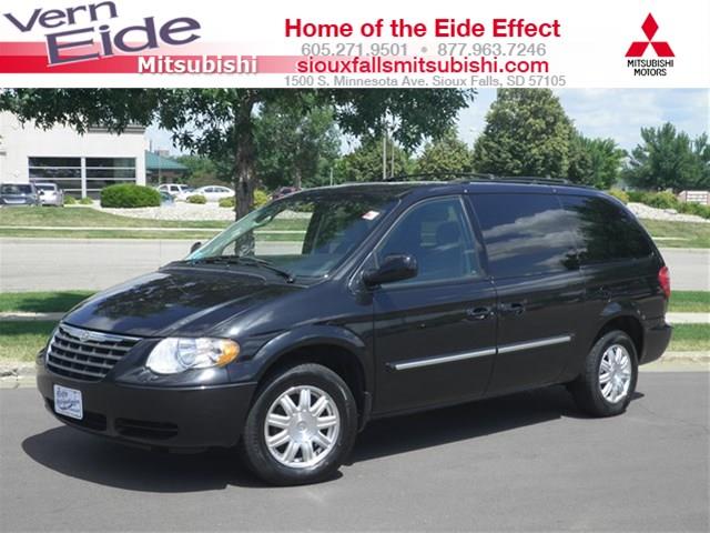 2007 Chrysler Town and Country 3.5