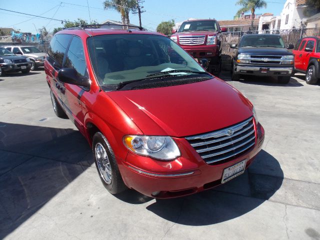 2007 Chrysler Town and Country SLT 25