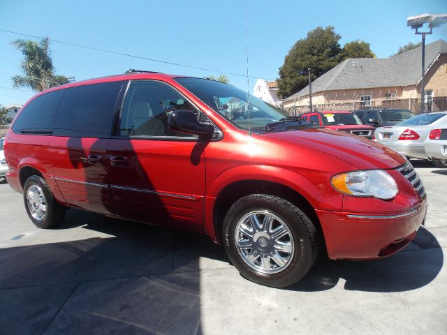 2007 Chrysler Town and Country SLT 25