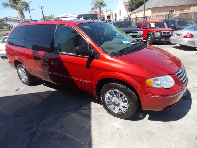 2007 Chrysler Town and Country SLT 25