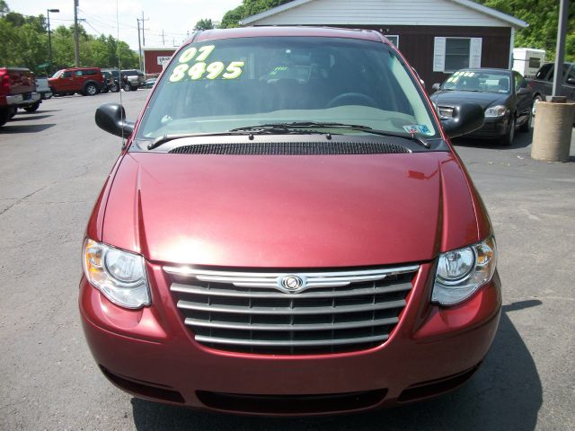 2007 Chrysler Town and Country Elk Conversion Van