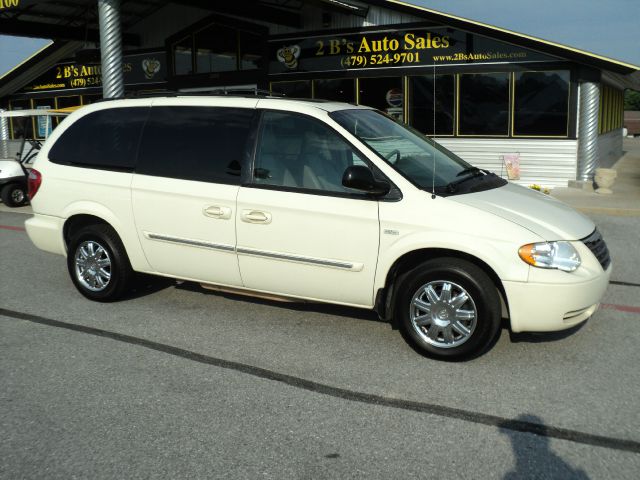 2007 Chrysler Town and Country 3.5