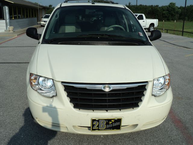 2007 Chrysler Town and Country 3.5