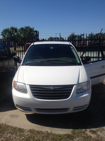 2007 Chrysler Town and Country Base