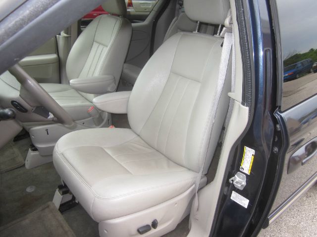 2007 Chrysler Town and Country 3.5