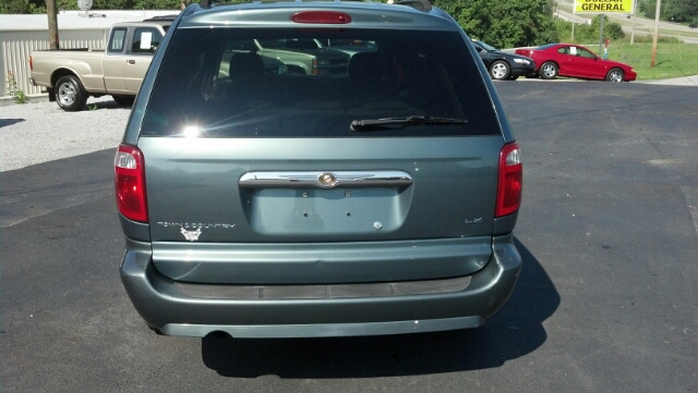 2007 Chrysler Town and Country Elk Conversion Van