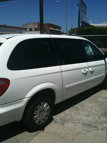 2007 Chrysler Town and Country Elk Conversion Van