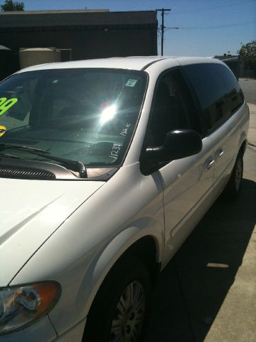 2007 Chrysler Town and Country Elk Conversion Van