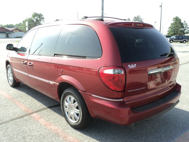 2007 Chrysler Town and Country SLT 25