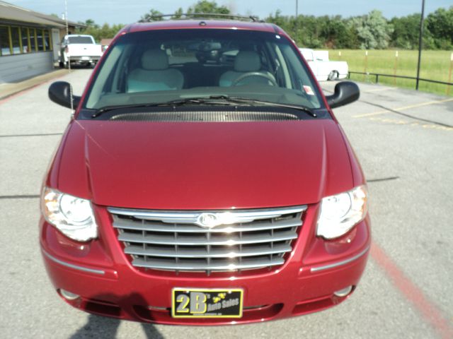 2007 Chrysler Town and Country SLT 25