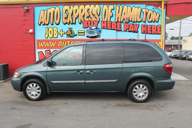 2007 Chrysler Town and Country 3.5