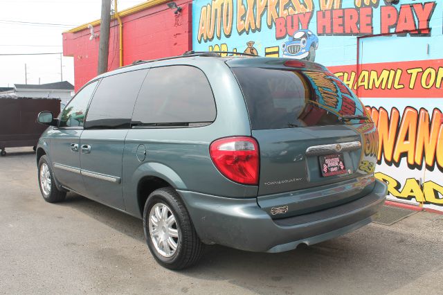 2007 Chrysler Town and Country 3.5