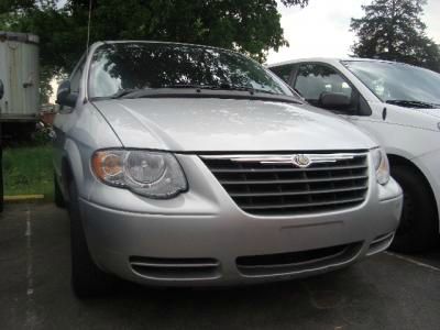 2007 Chrysler Town and Country Elk Conversion Van