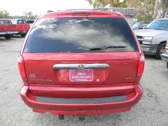 2007 Chrysler Town and Country Elk Conversion Van