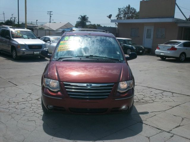 2007 Chrysler Town and Country SLT 25