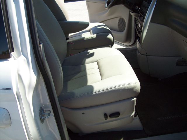 2007 Chrysler Town and Country 3.5