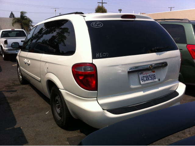 2007 Chrysler Town and Country Elk Conversion Van