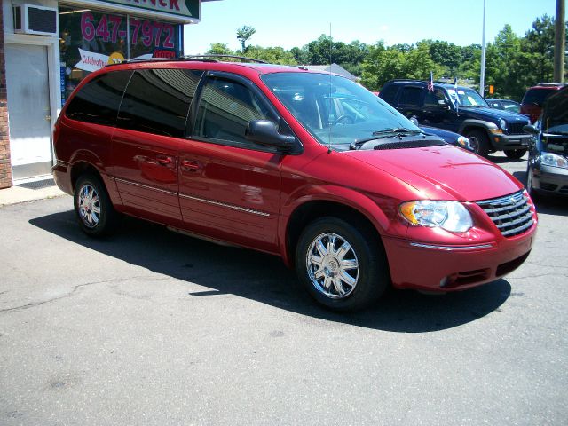 2007 Chrysler Town and Country SLT 25