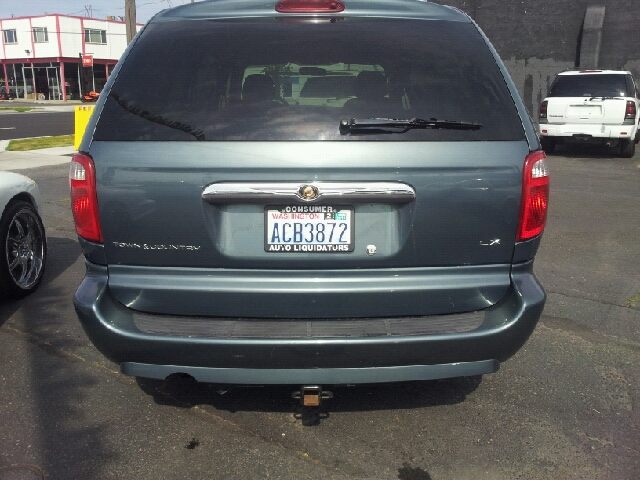 2007 Chrysler Town and Country Elk Conversion Van