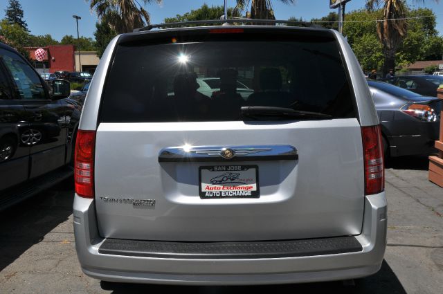 2008 Chrysler Town and Country 3.5