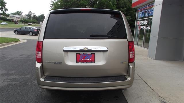 2008 Chrysler Town and Country Elk Conversion Van