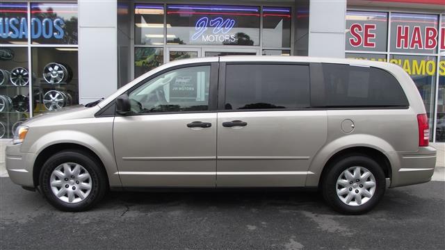 2008 Chrysler Town and Country Elk Conversion Van