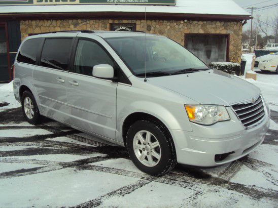 2008 Chrysler Town and Country 3.5