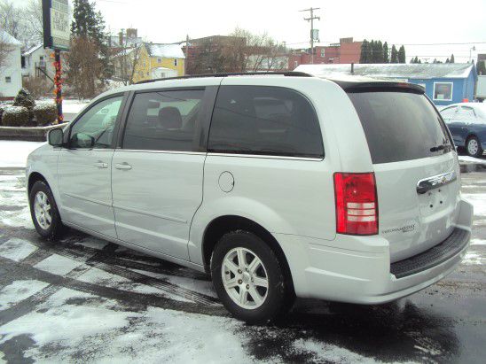 2008 Chrysler Town and Country 3.5